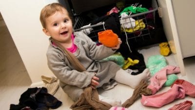 kid unravels closet when mom takes kids to work