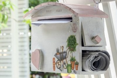 Specialize or Generalize, Mailbox With Newspaper Box