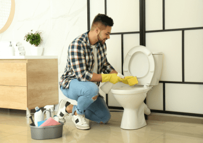 Employees That Don't Last 2 Weeks, Man Cleaning Toilet