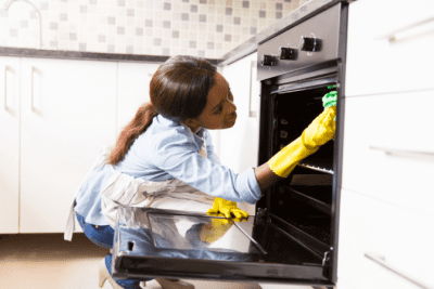 Dissatisfied Customer, House Cleaner Cleaning Oven